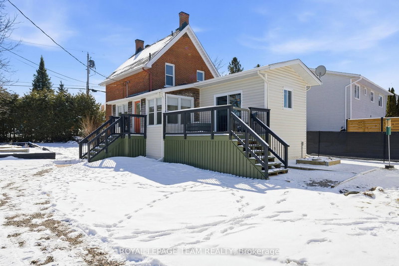 238 Park Ave, Carleton Place, K7C 2G6 | Image 2