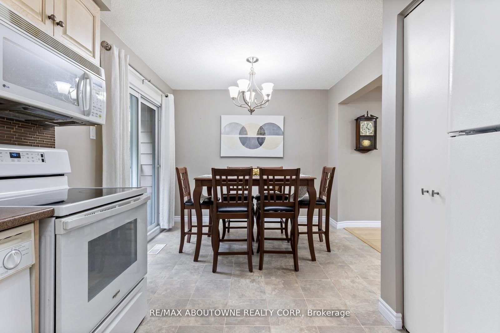 49 Cedarwoods Crescent, Unit 48 - Photo 12