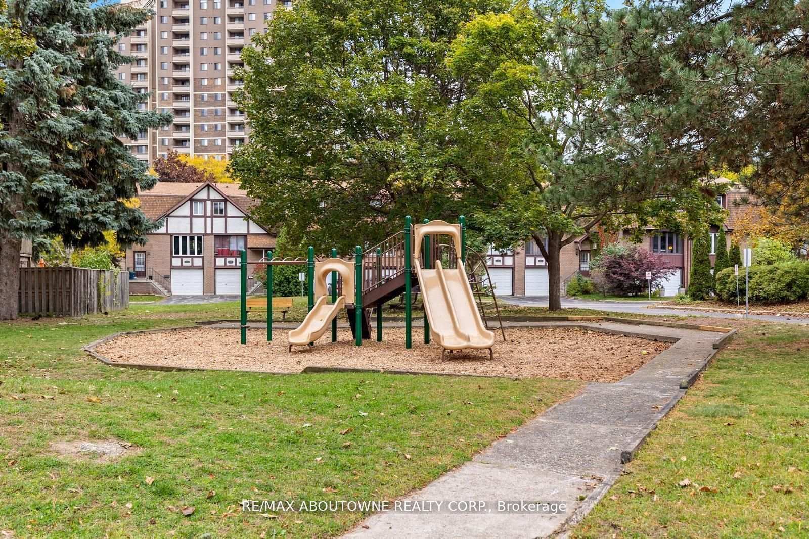 49 Cedarwoods Crescent, Unit 48 - Photo 30