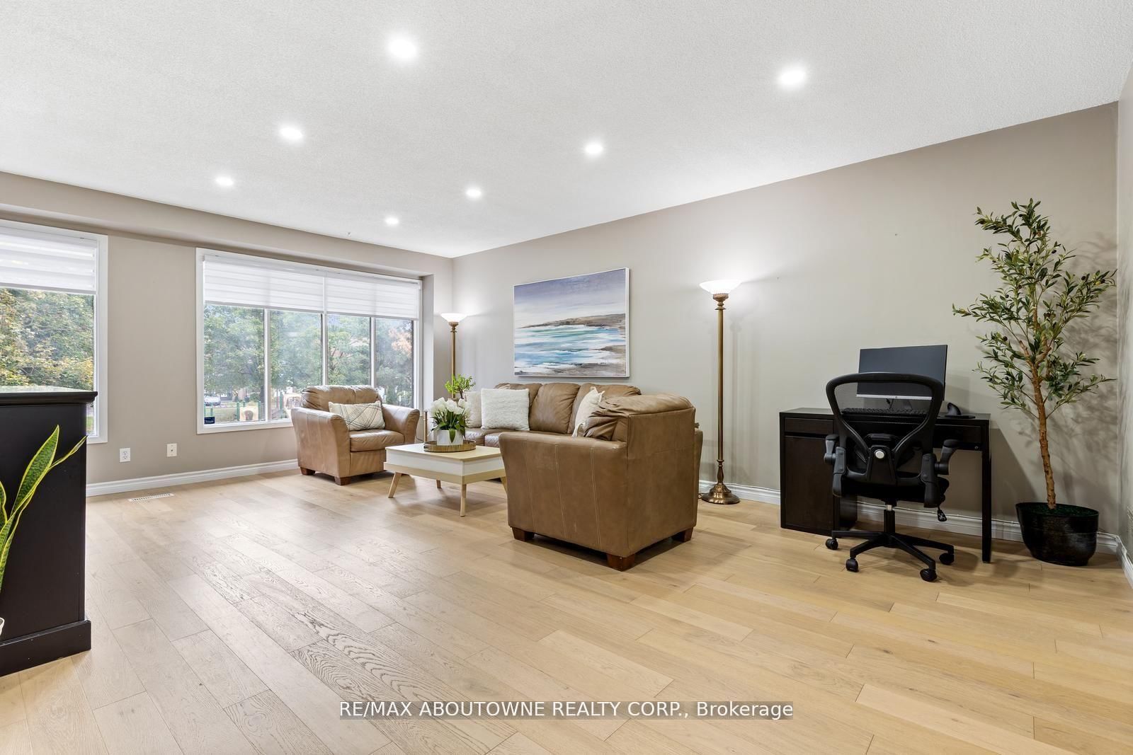 49 Cedarwoods Crescent, Unit 48 - Photo 5