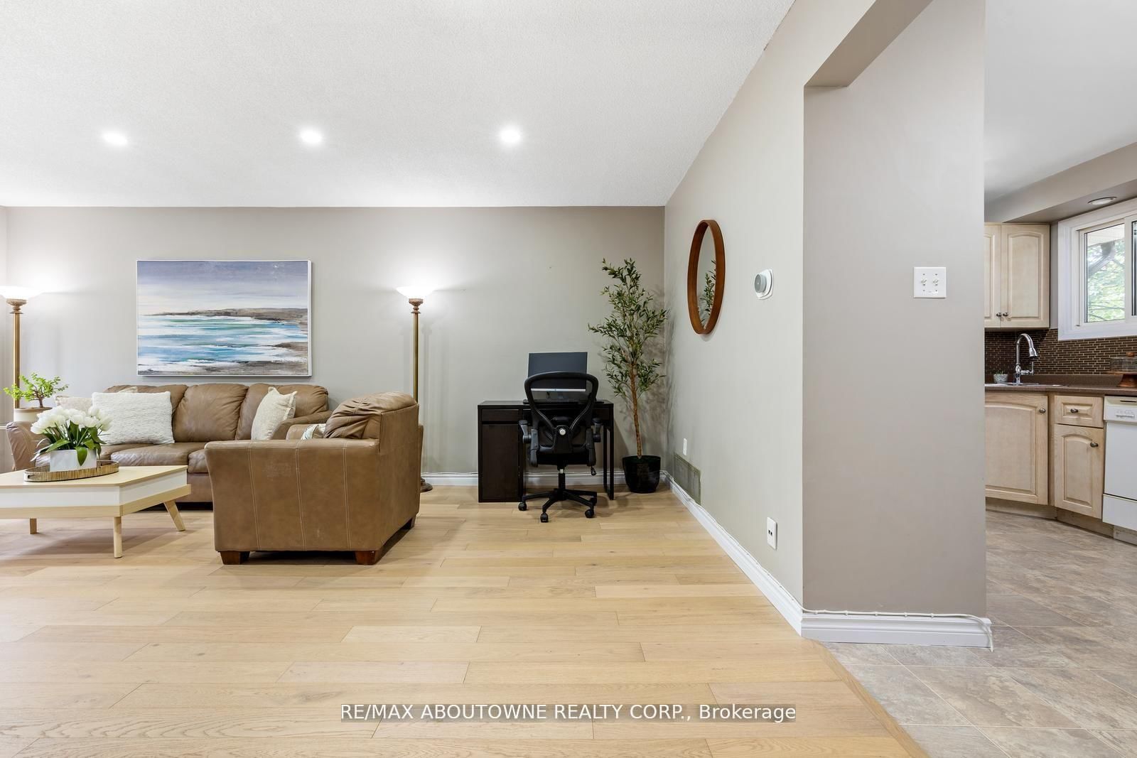 49 Cedarwoods Crescent, Unit 48 - Photo 6