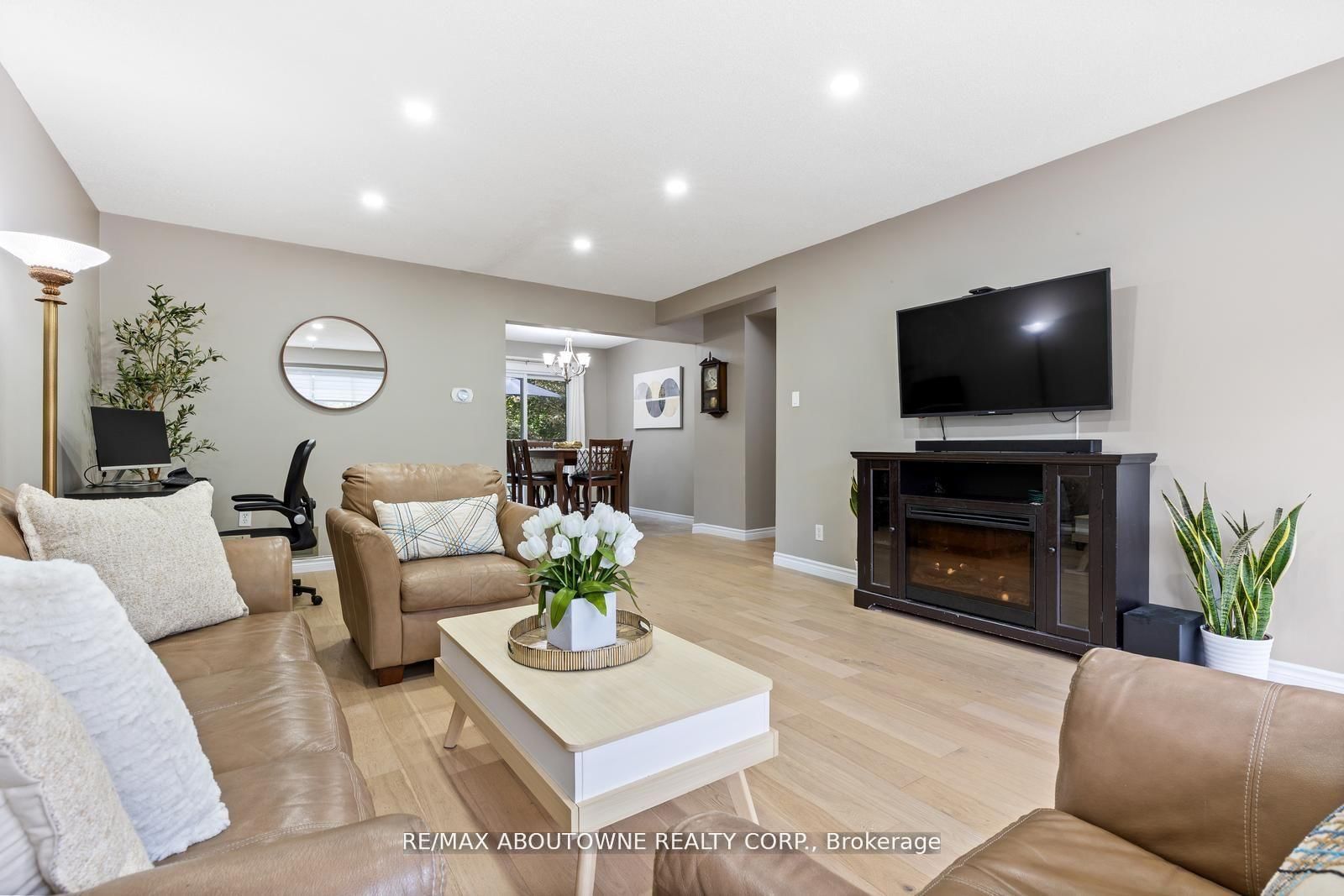 49 Cedarwoods Crescent, Unit 48 - Photo 7