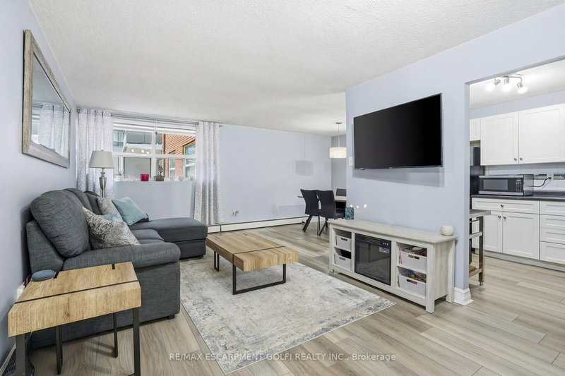 home for lease on 108-242 Oakdale Avenue