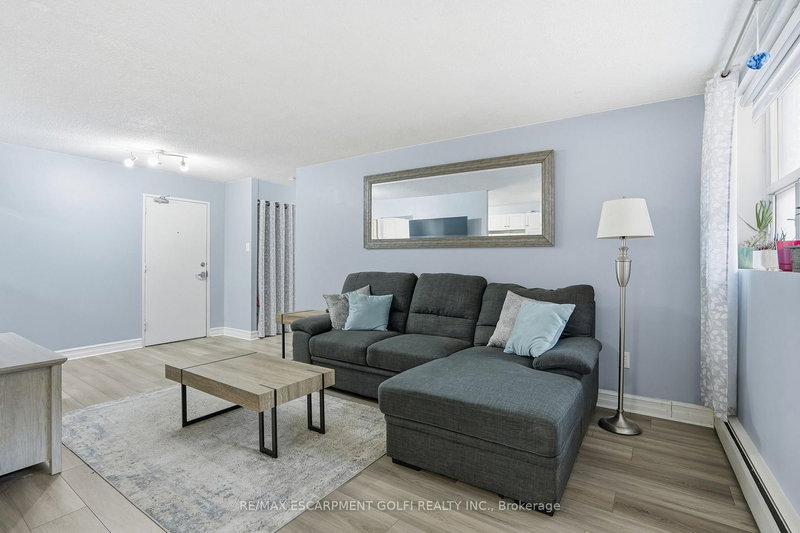 108 - 242 Oakdale Ave, St. Catharines, L2P 3K5 | Image 3