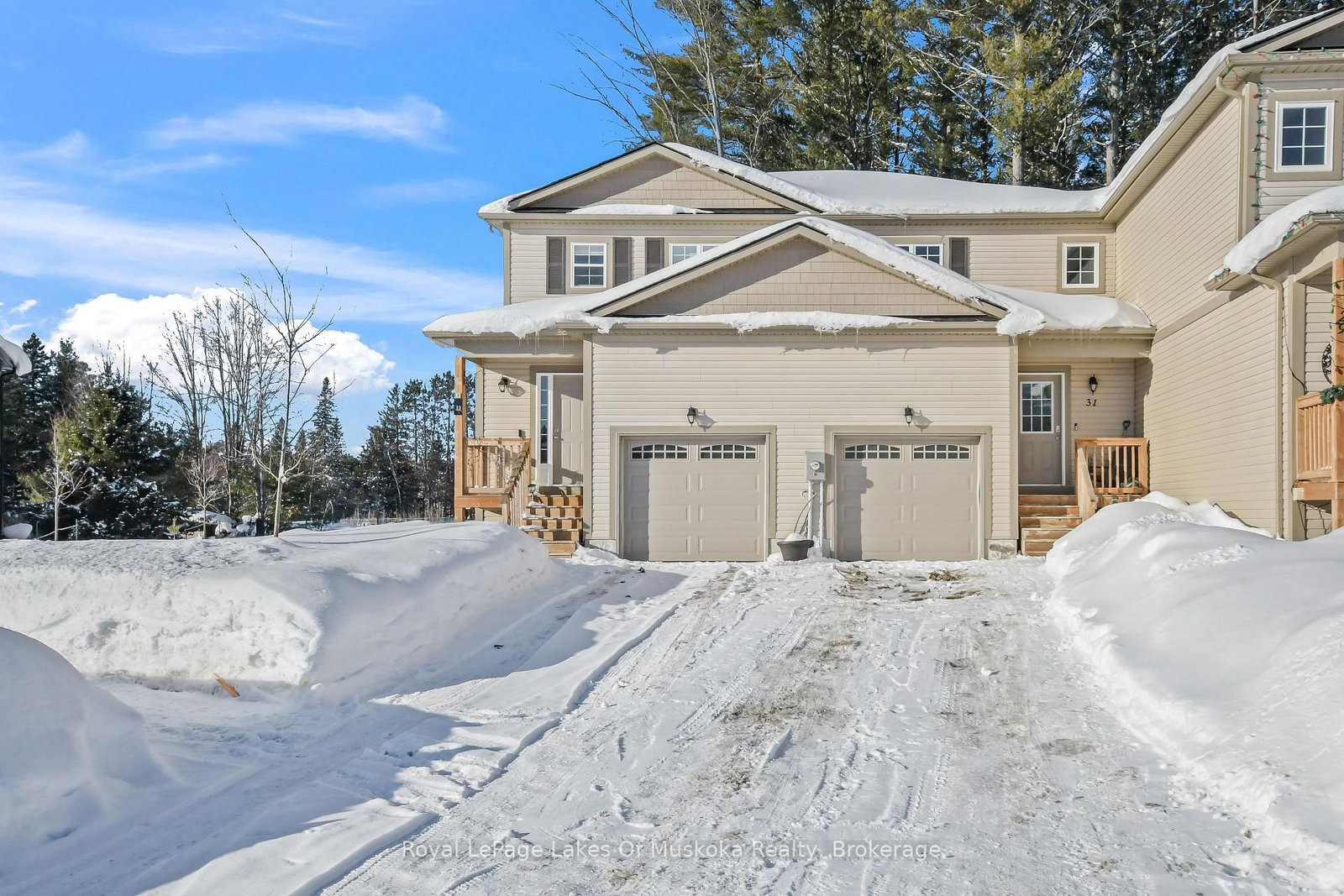 Townhouse for sale at 31 Nicole Park Place, Bracebridge, Ontario, P1L 0C8 - Macaulay - MLS: X12943708