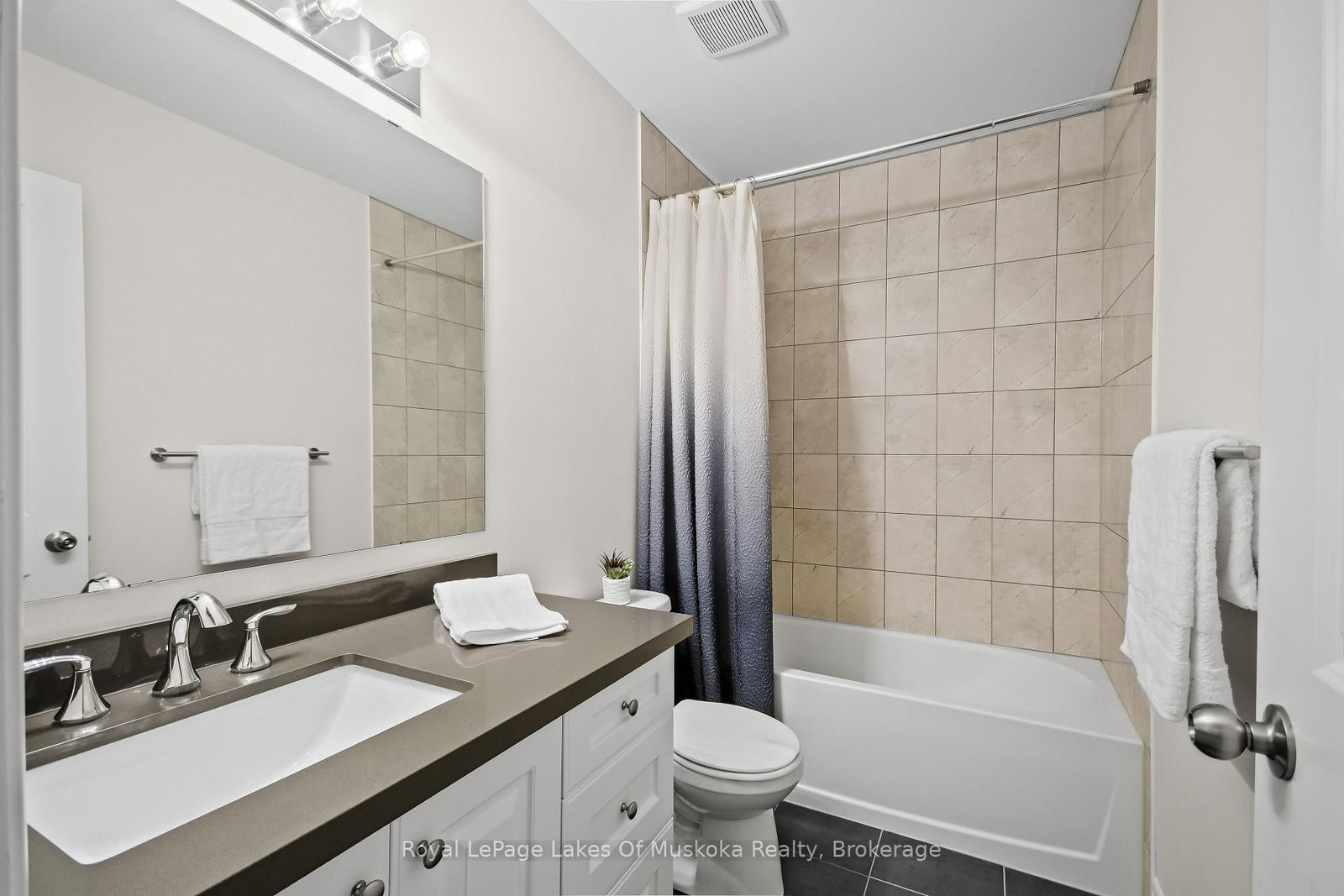 Townhouse for sale at 31 Nicole Park Place, Bracebridge, Ontario, P1L 0C8 - Macaulay - MLS: X12943708