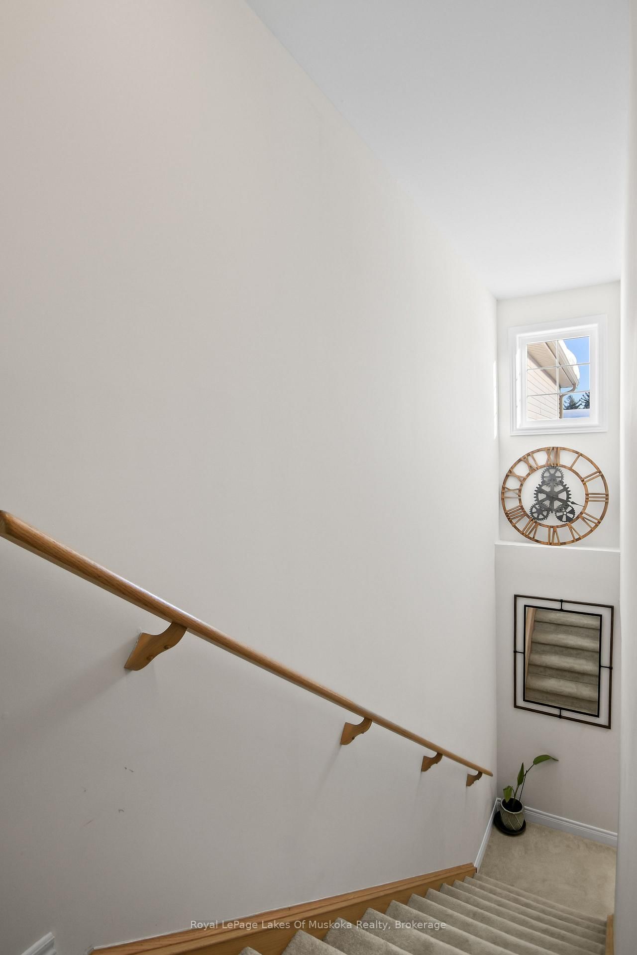 Townhouse for sale at 31 Nicole Park Place, Bracebridge, Ontario, P1L 0C8 - Macaulay - MLS: X12943708