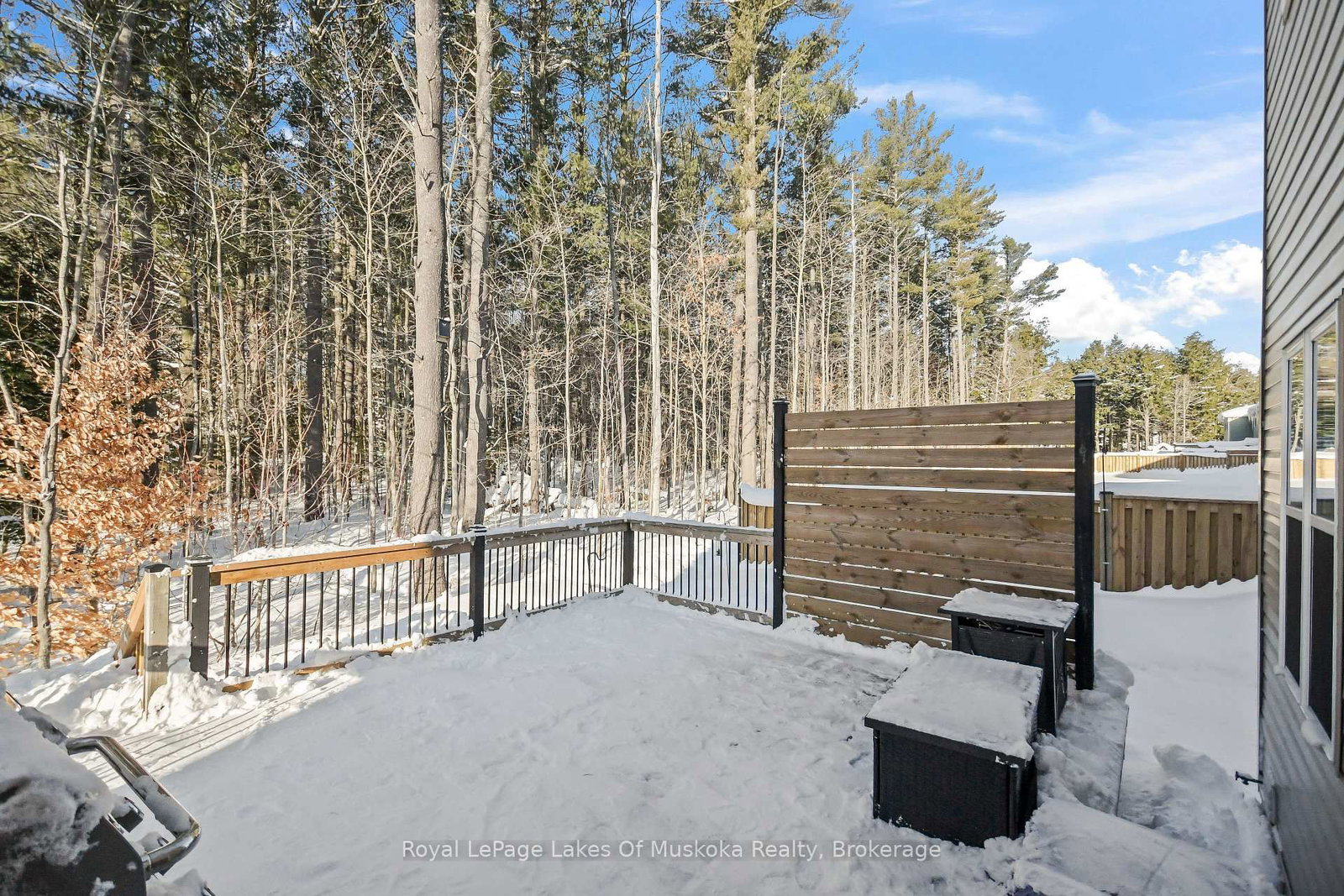 Townhouse for sale at 31 Nicole Park Place, Bracebridge, Ontario, P1L 0C8 - Macaulay - MLS: X12943708