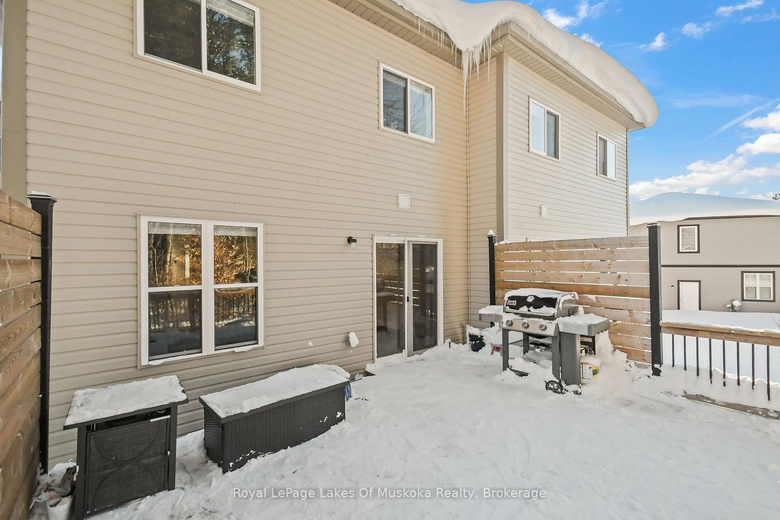 Townhouse for sale at 31 Nicole Park Place, Bracebridge, Ontario, P1L 0C8 - Macaulay - MLS: X12943708