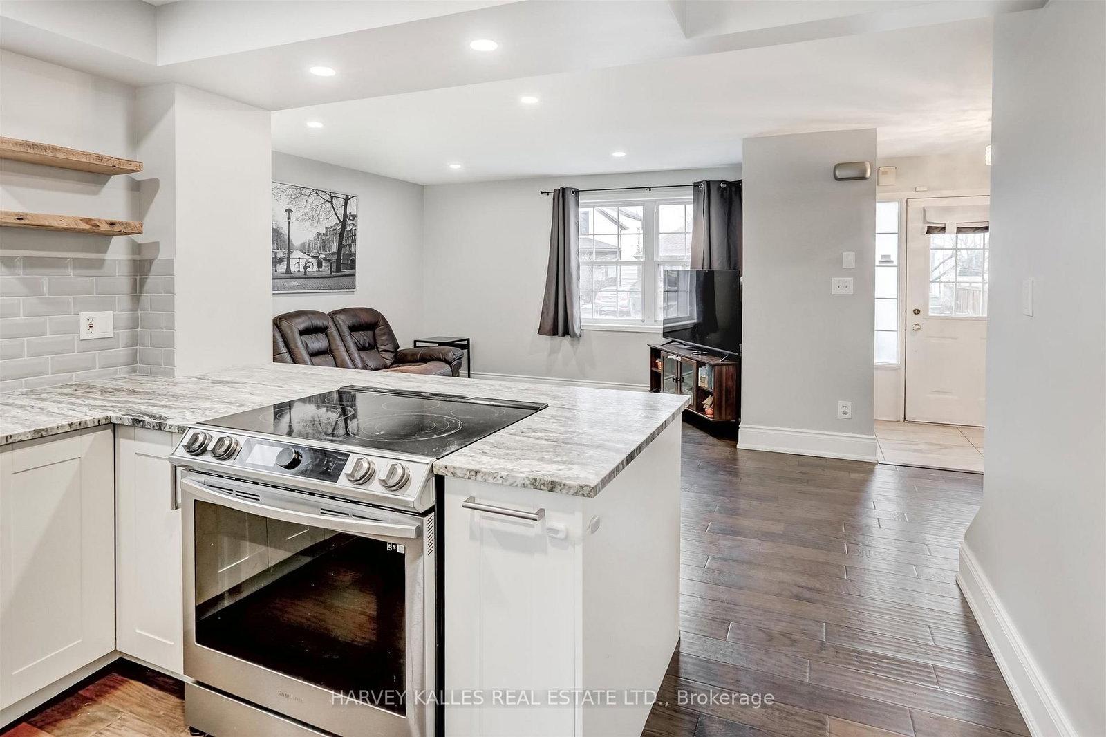 Detached House for sale at 112 Wexford Avenue, Hamilton, Ontario, L8H 4M4 - Crown Point - MLS: X12943956