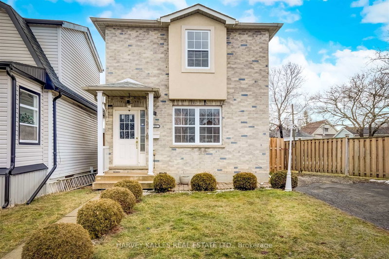 112 Wexford Ave N, Hamilton, L8H 4M4 | Image 2