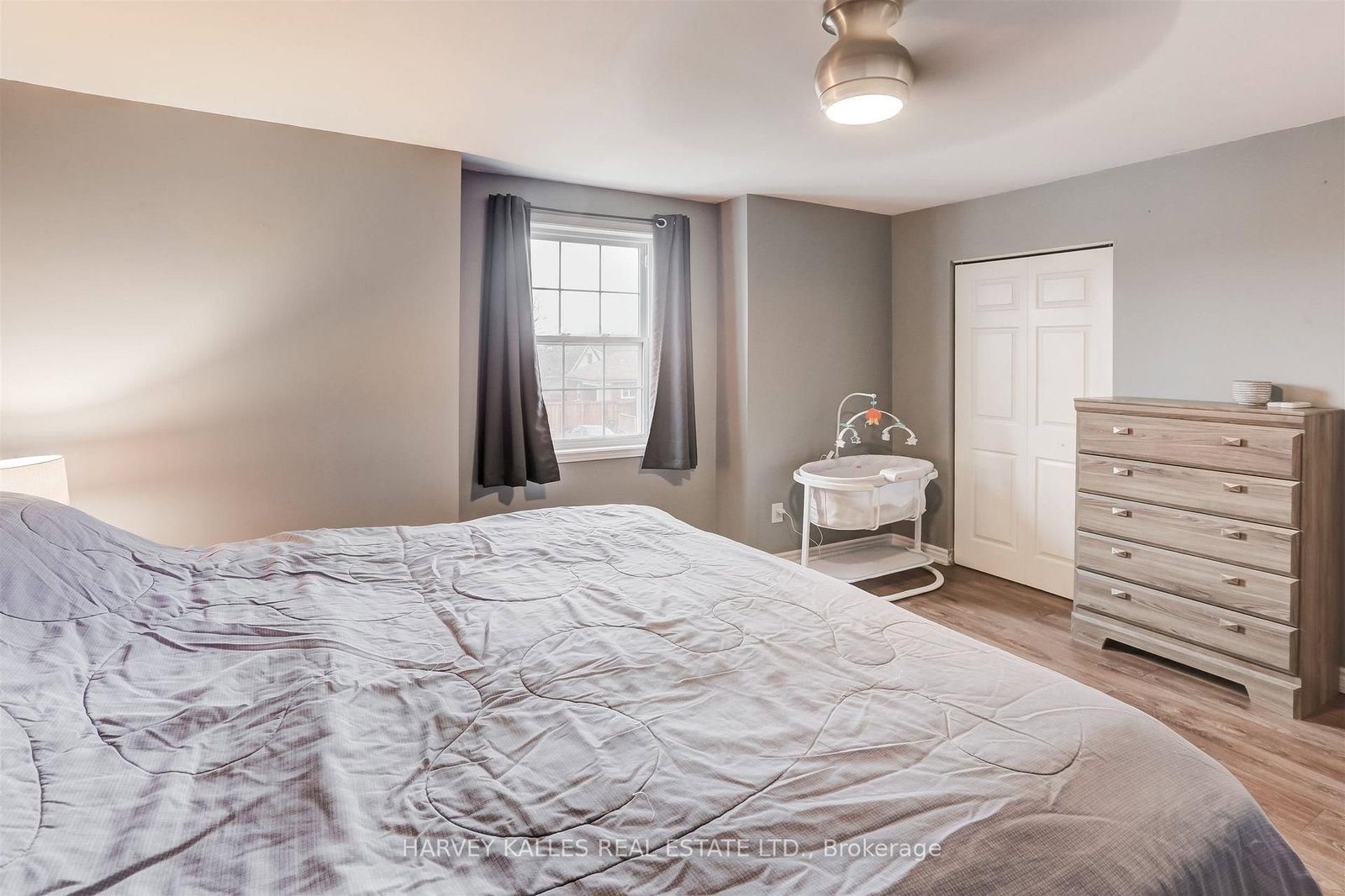 Detached House for sale at 112 Wexford Avenue, Hamilton, Ontario, L8H 4M4 - Crown Point - MLS: X12943956