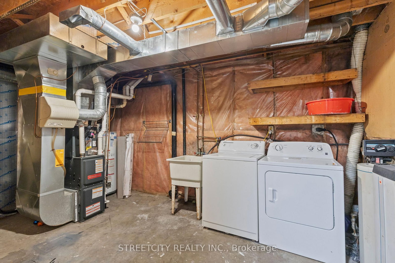 Townhouse for sale at 36-577 Third Street, London East, Ontario, N5V 4B9 - East H - MLS: X12944036