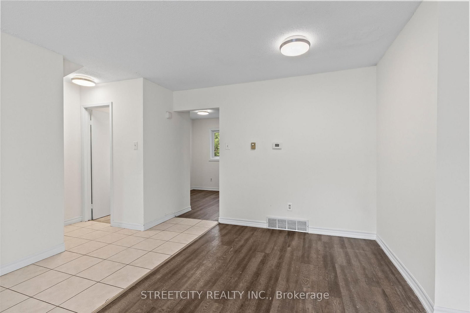 Townhouse for sale at 36-577 Third Street, London East, Ontario, N5V 4B9 - East H - MLS: X12944036