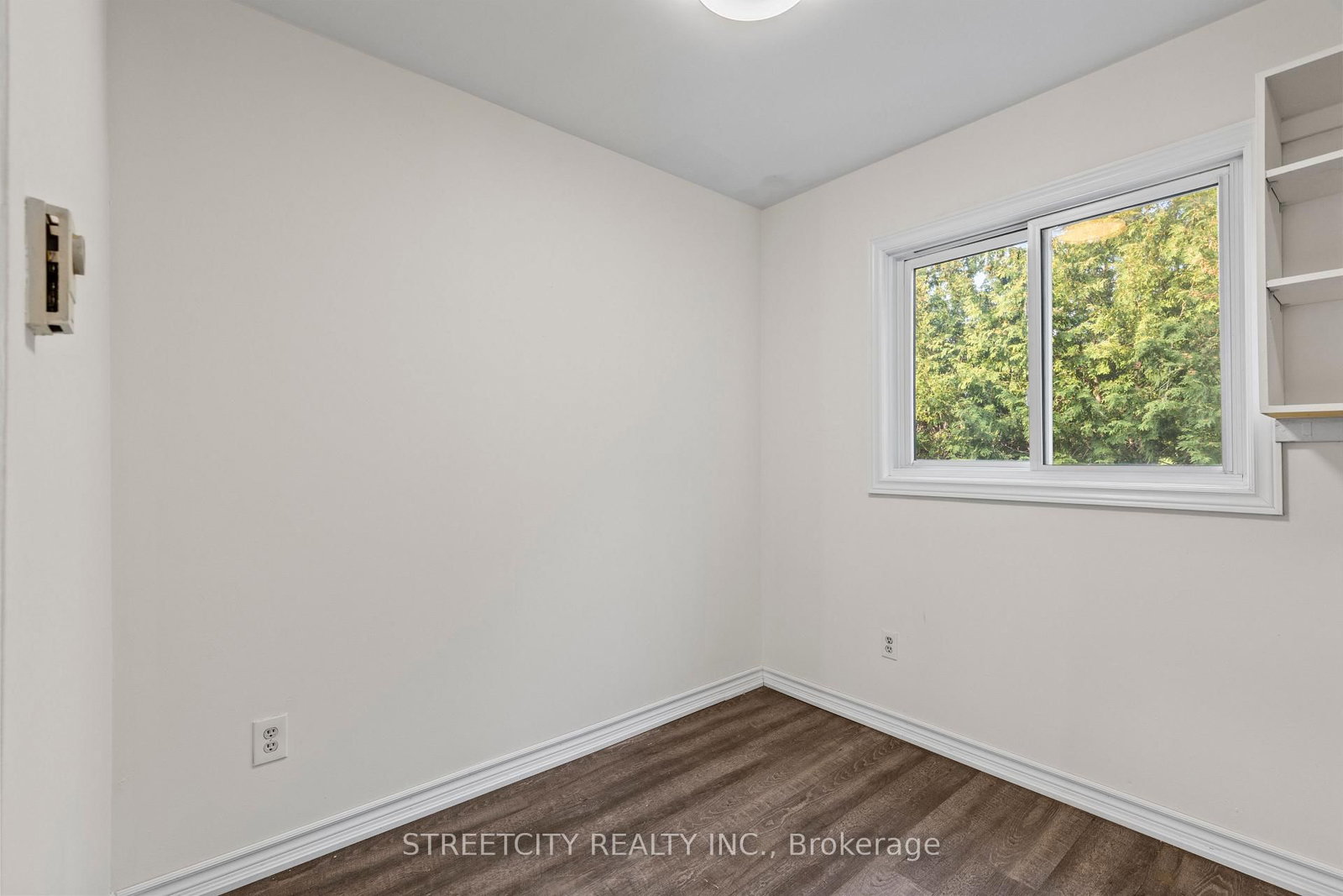 Townhouse for sale at 36-577 Third Street, London East, Ontario, N5V 4B9 - East H - MLS: X12944036