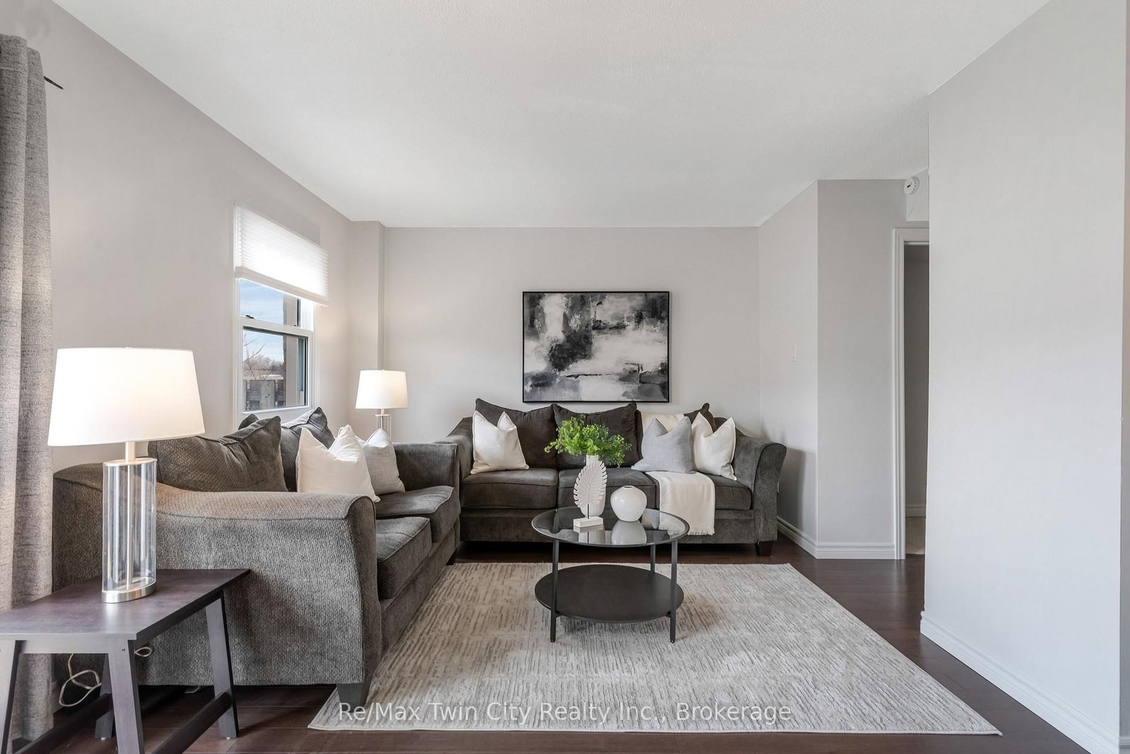 441 Victoria Road N, Unit 441 - Photo 8