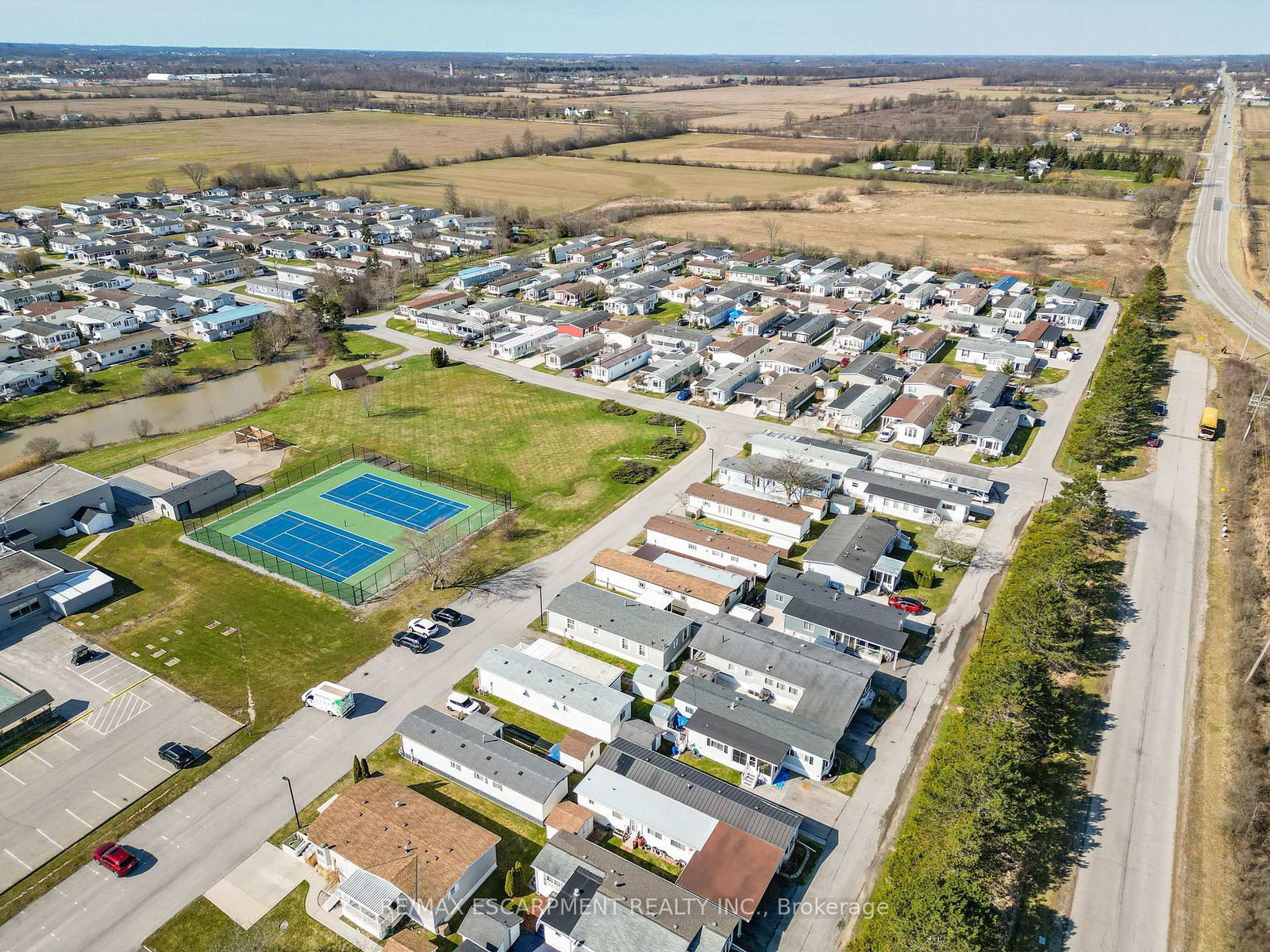 3033 Townline Road, Unit 82 - Photo 5