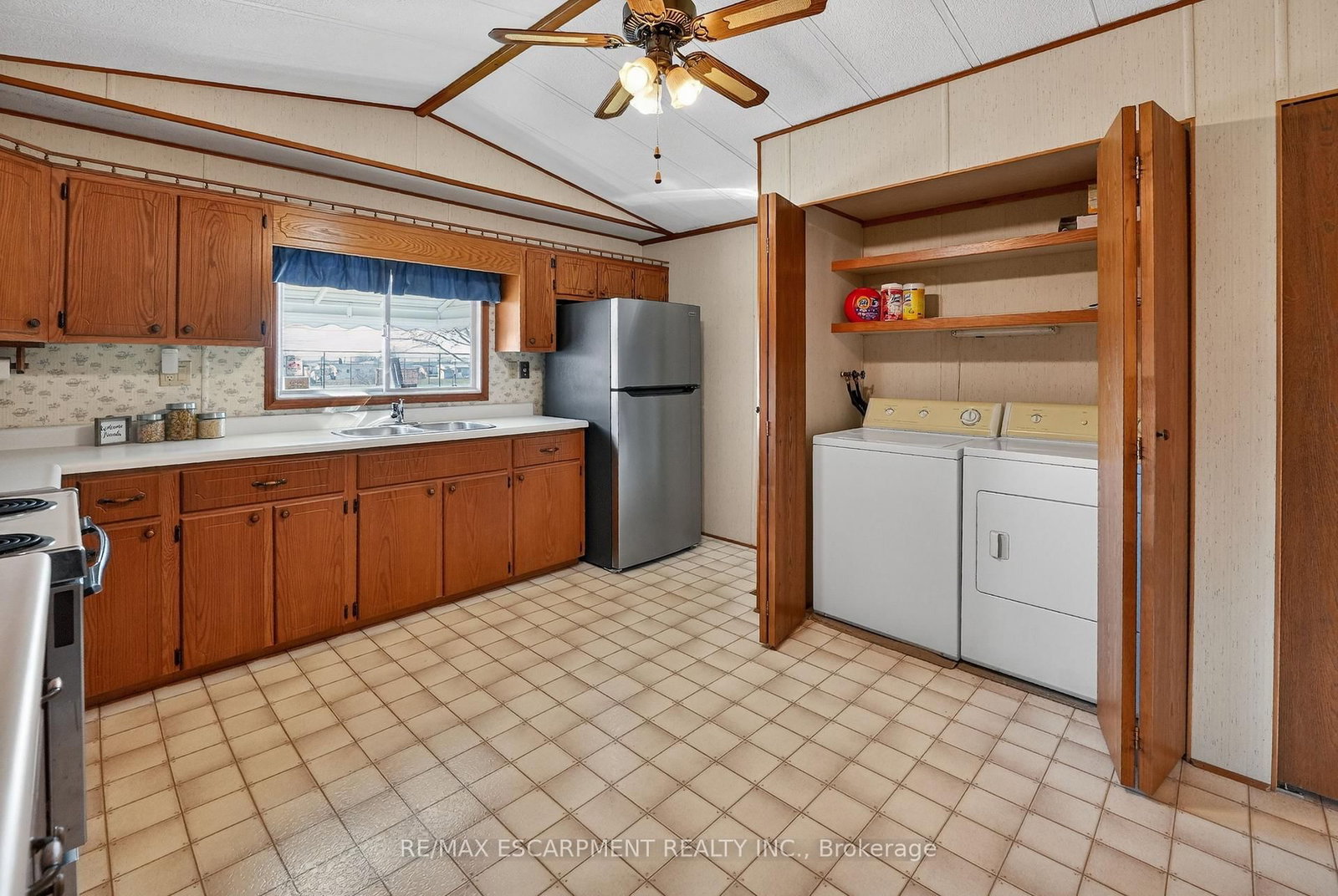 3033 Townline Road, Unit 82 - Photo 7