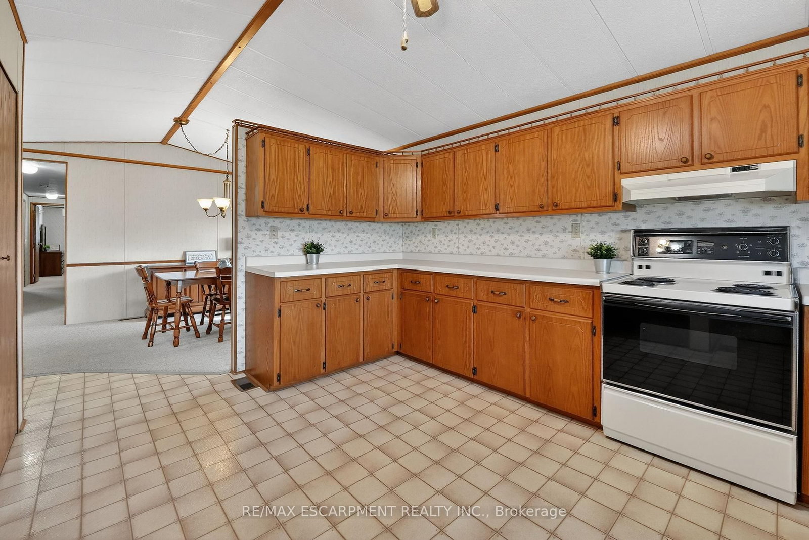 3033 Townline Road, Unit 82 - Photo 9