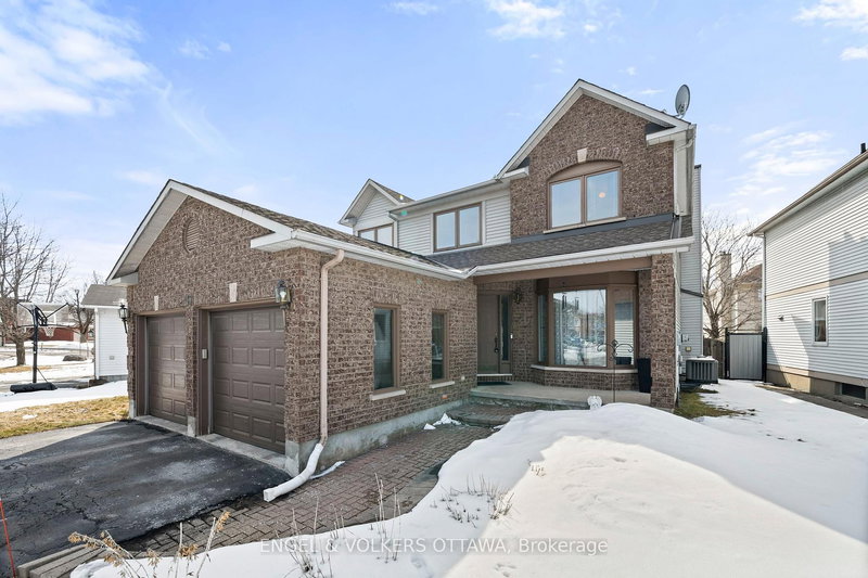 17 Hunterswood Cres, Ottawa, K1G 5V1 | Image 2