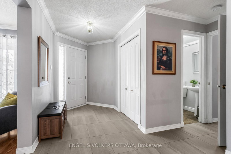 17 Hunterswood Cres, Ottawa, K1G 5V1 | Image 3