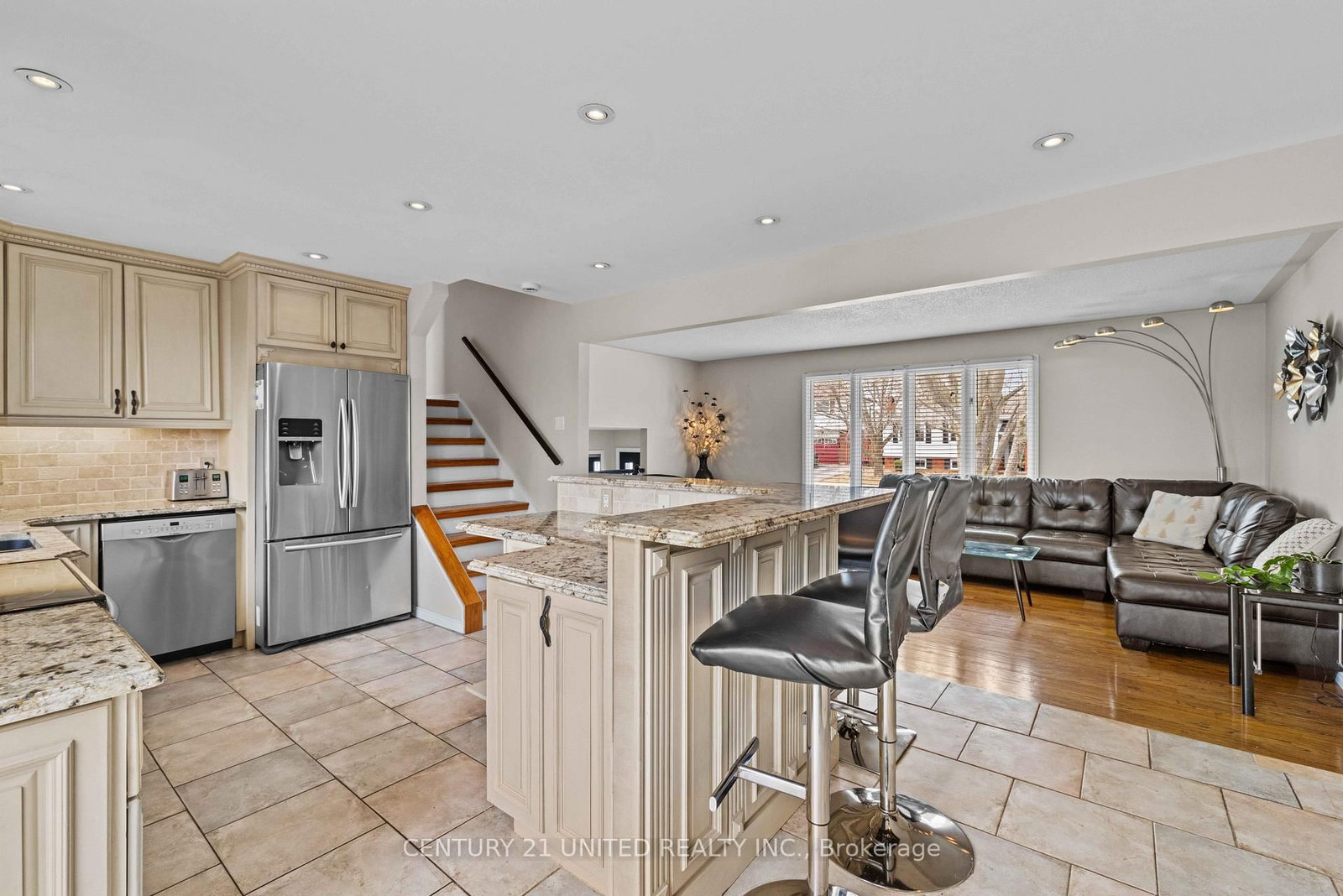 Detached House for sale at 2252 Denure Drive, Peterborough, Ontario, K9K 2G3 - Monaghan Ward 2 - MLS: X12944480