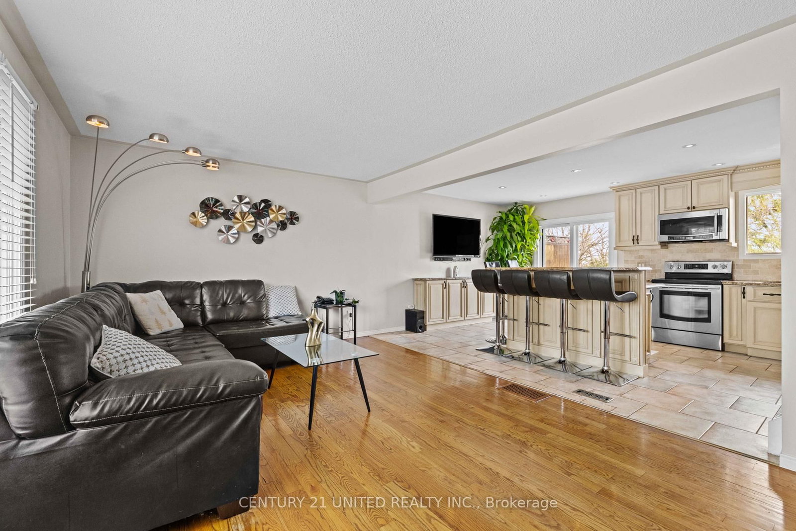 Detached House for sale at 2252 Denure Drive, Peterborough, Ontario, K9K 2G3 - Monaghan Ward 2 - MLS: X12944480