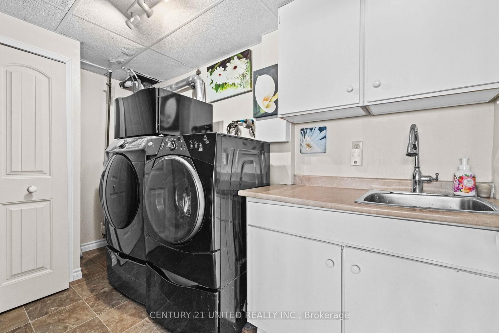 Detached House for sale at 2252 Denure Drive, Peterborough, Ontario, K9K 2G3 - Monaghan Ward 2 - MLS: X12944480