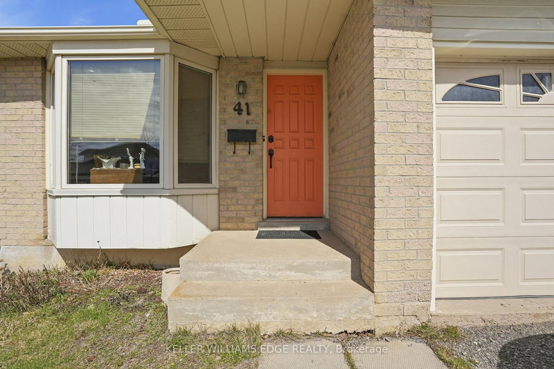 41 Kennard St, Hamilton, L8J 2C3 | Image 3