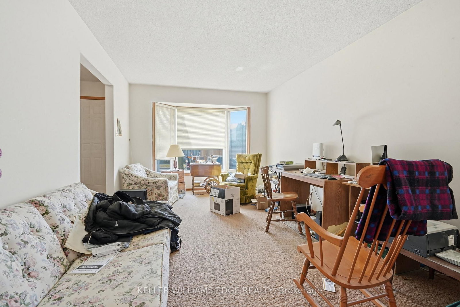 Detached House for sale at 41 Kennard Street, Hamilton, Ontario, L8J 2C3 - Stoney Creek Mountain - MLS: X12944630