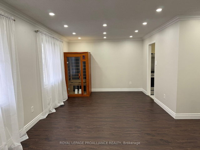 Main Floor - 939 Dainard Drive