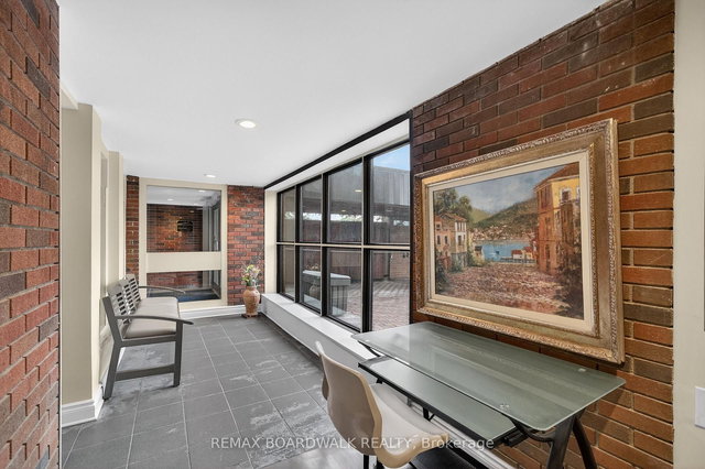 407 - 1356 Meadowlands Drive E