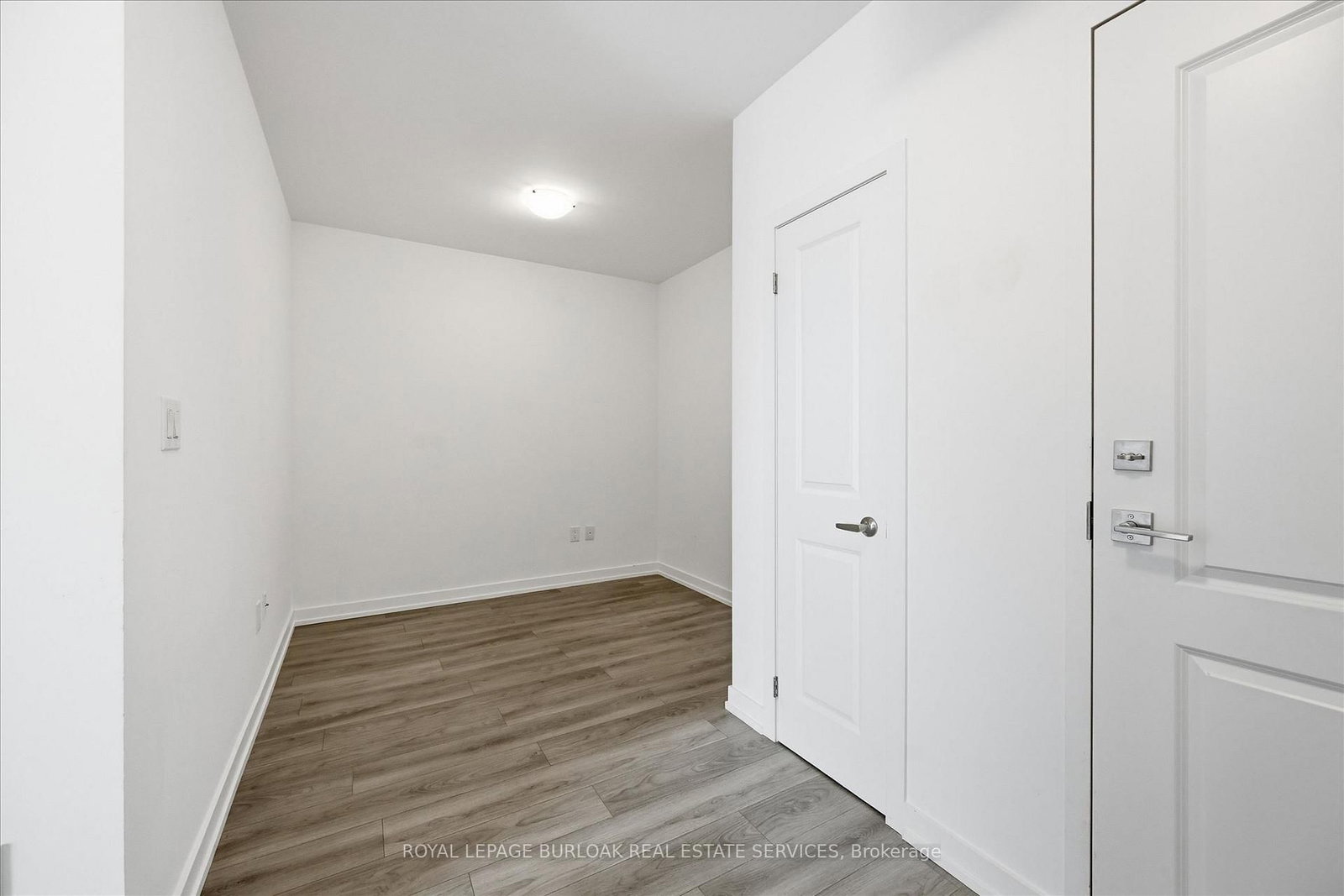 460 Dundas Street, Unit 1212 - Photo 8