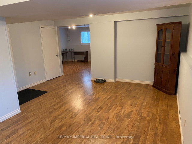 UNIT 2 - 18 Helen Street