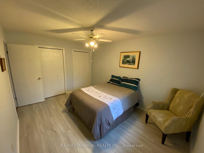 UNIT 2 - 18 Helen St, Kawartha Lakes, K0M 1A0 | Image 3