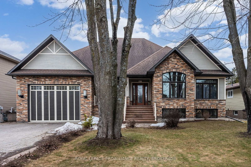 977 Woodbine Rd, Kingston, K7P 2X5 | Image 2