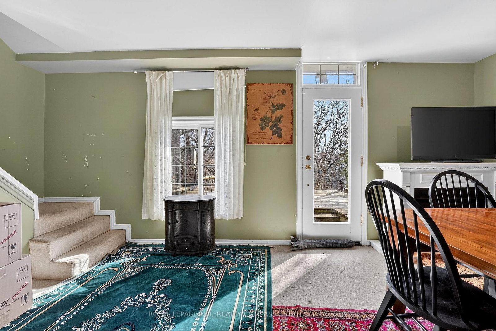 Detached House for sale at 31 Queen Mary Drive, St. Catharines, Ontario, L2R 2J3 - Downtown - MLS: X12945160