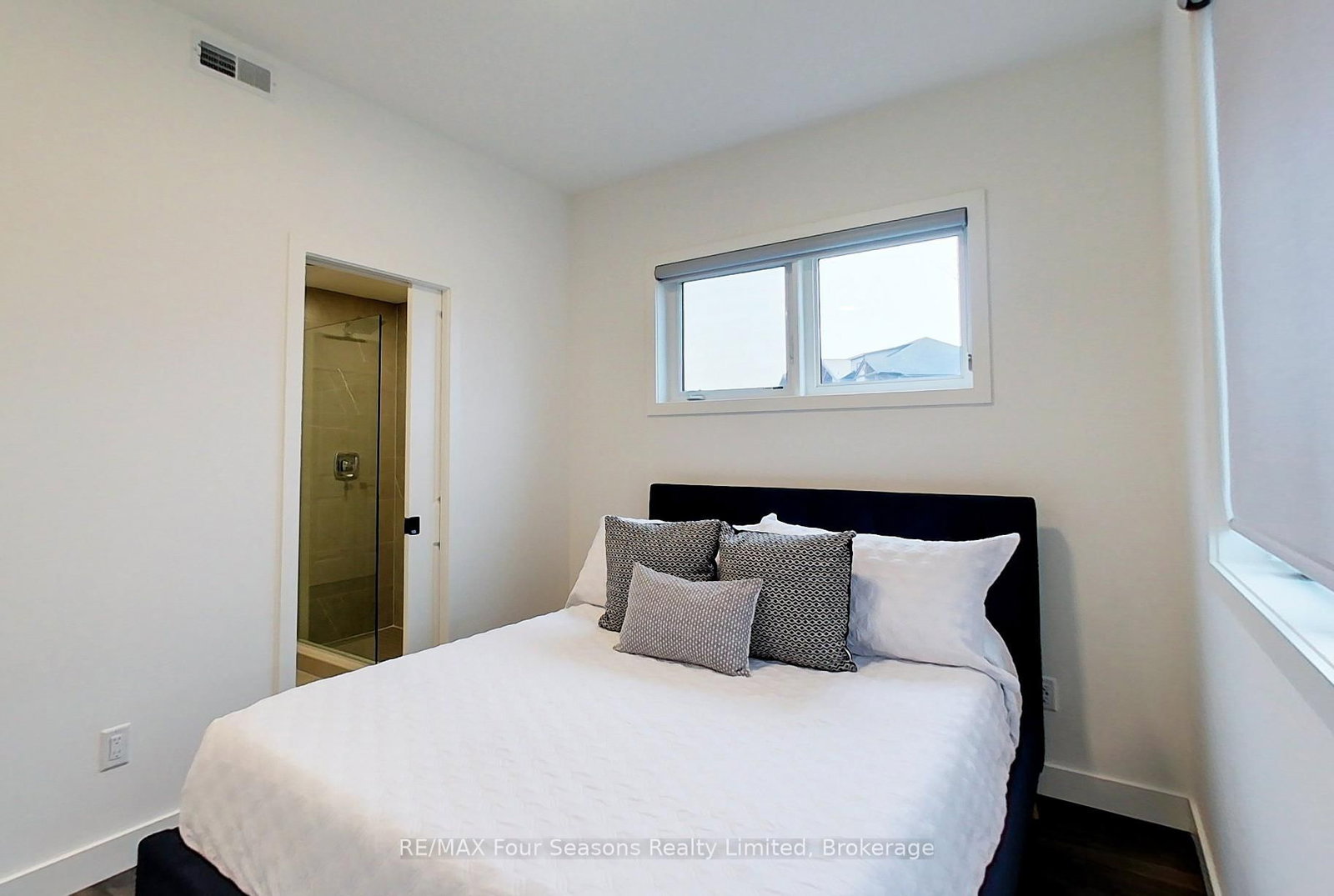 12 BEAUSOLEIL Lane • #107 • Blue Mountains, ON photo 18