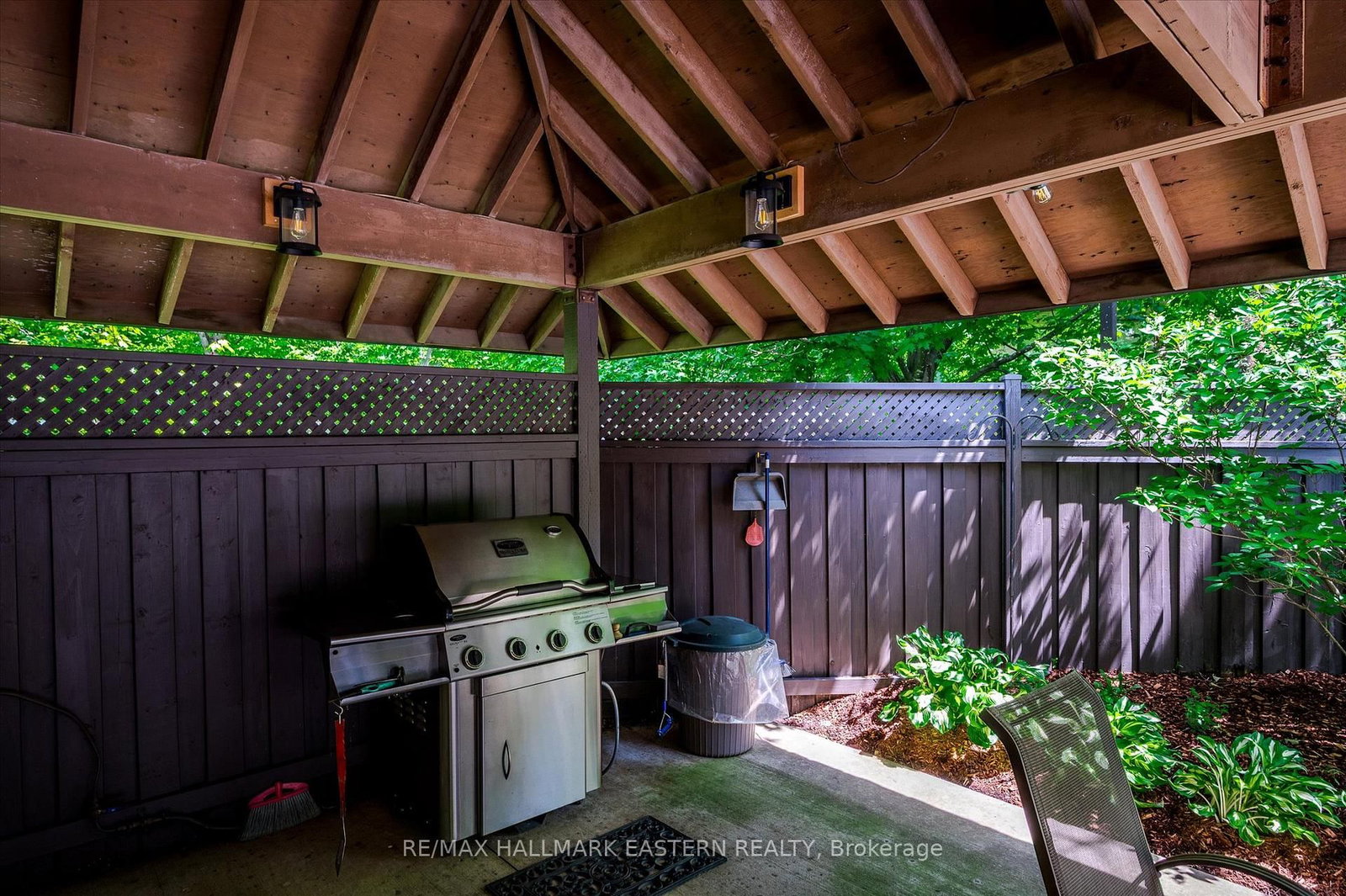 Listing Image 44