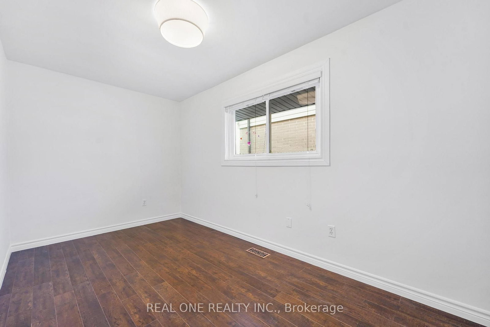 22 Halam Avenue, Unit Upper - Photo 16