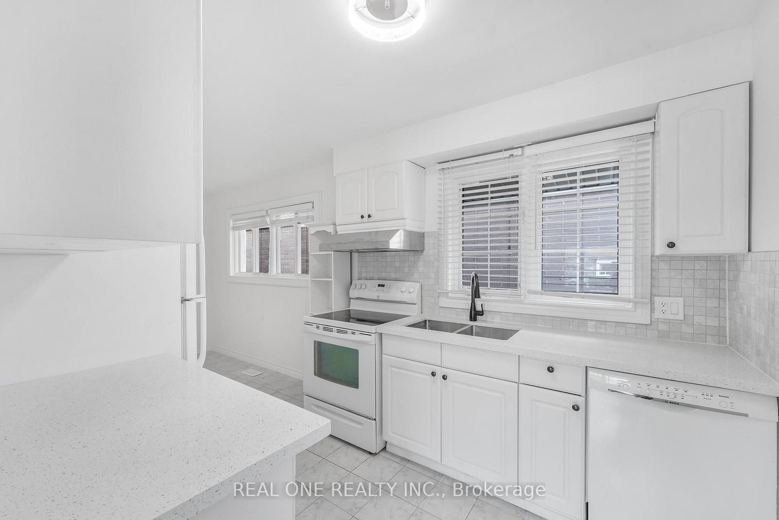 22 Halam Avenue, Unit Upper - Photo 6