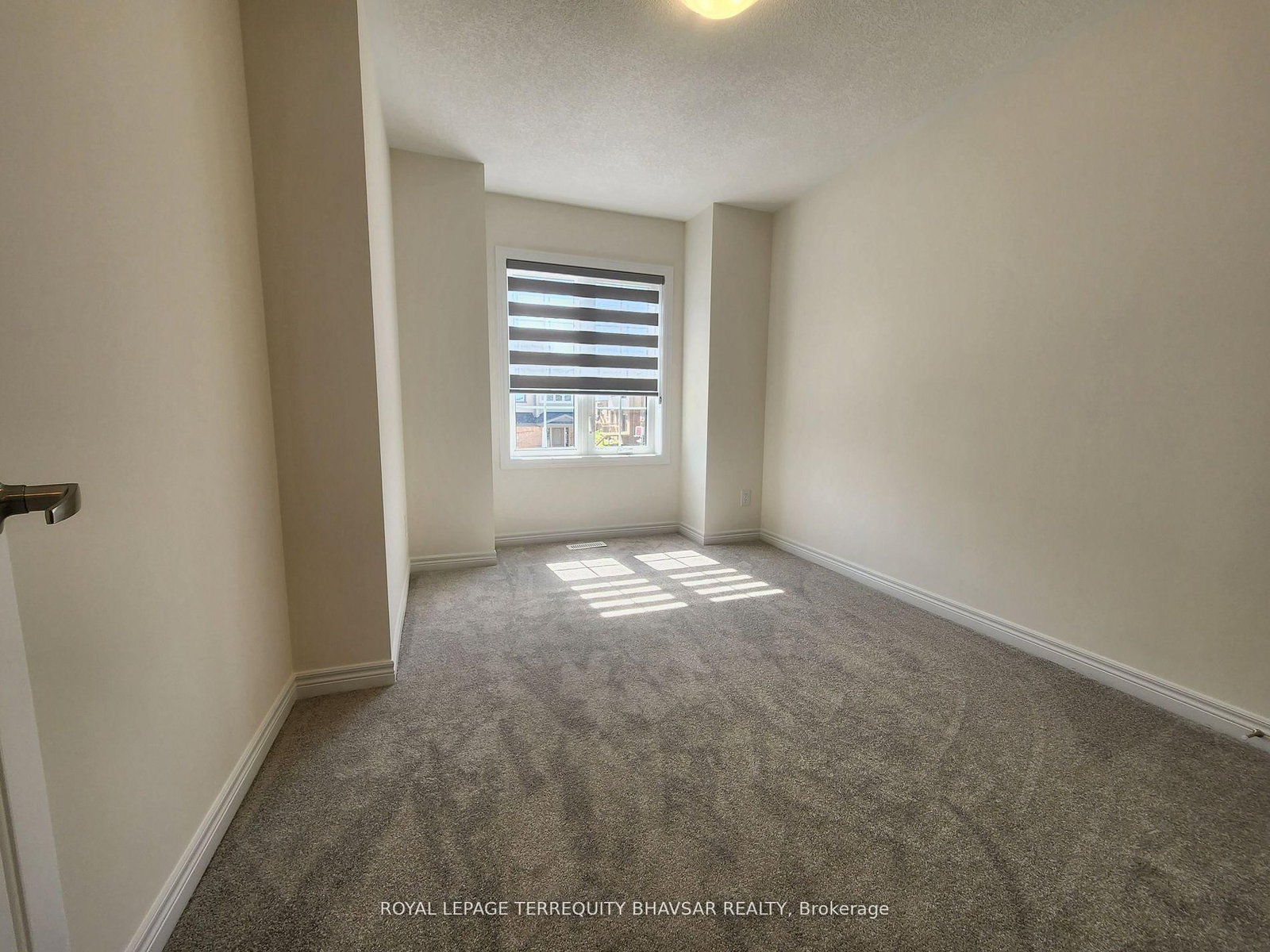 9 Roywood Street - Photo 26