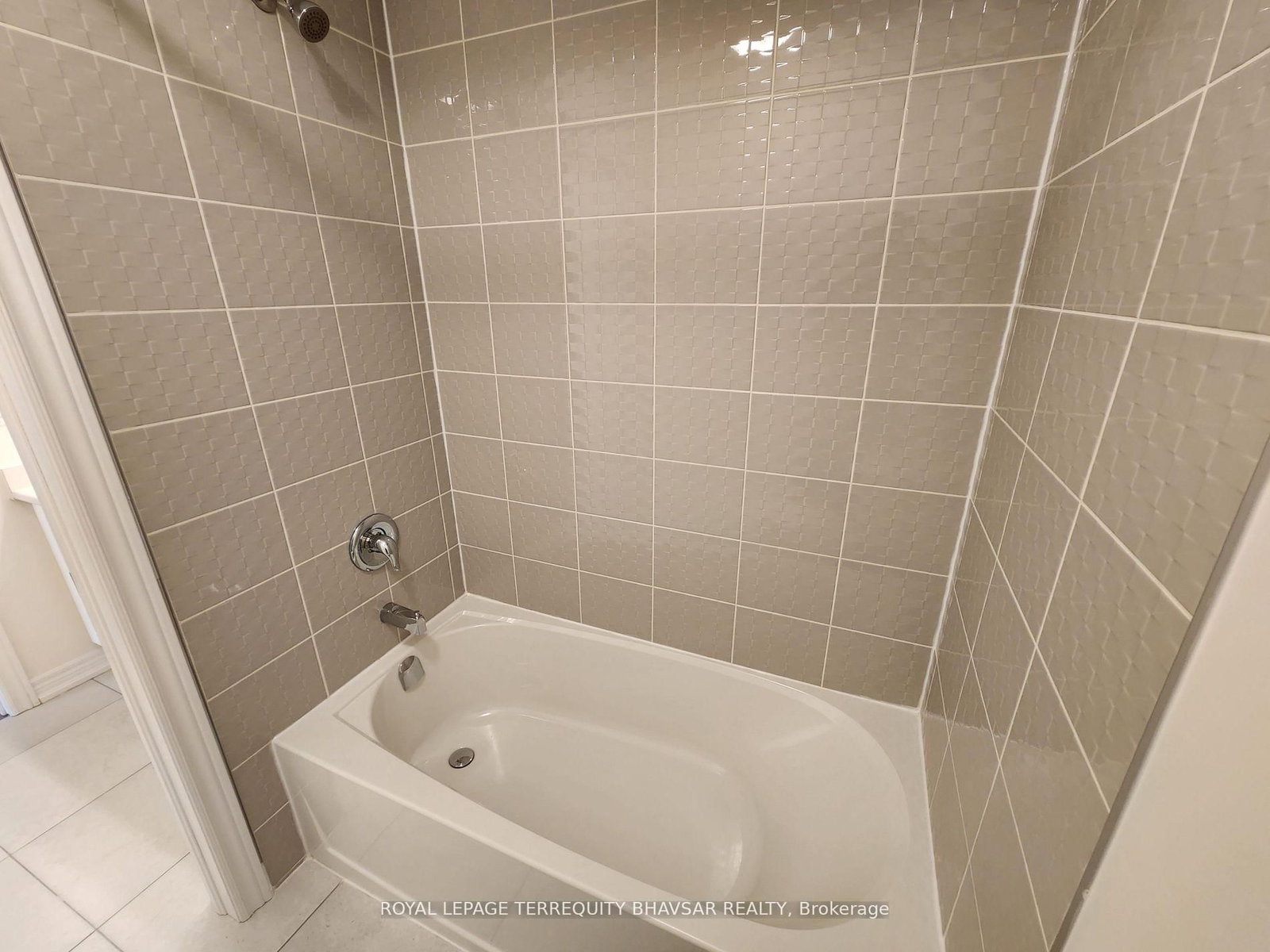 9 Roywood Street - Photo 32