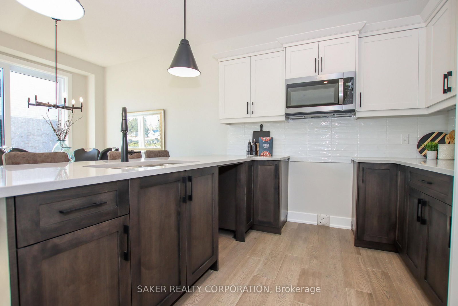 Townhouse for sale at 579 REGENT Street, Strathroy-Caradoc, Ontario, N0L 1W0 - Mount Brydges - MLS: X12945814