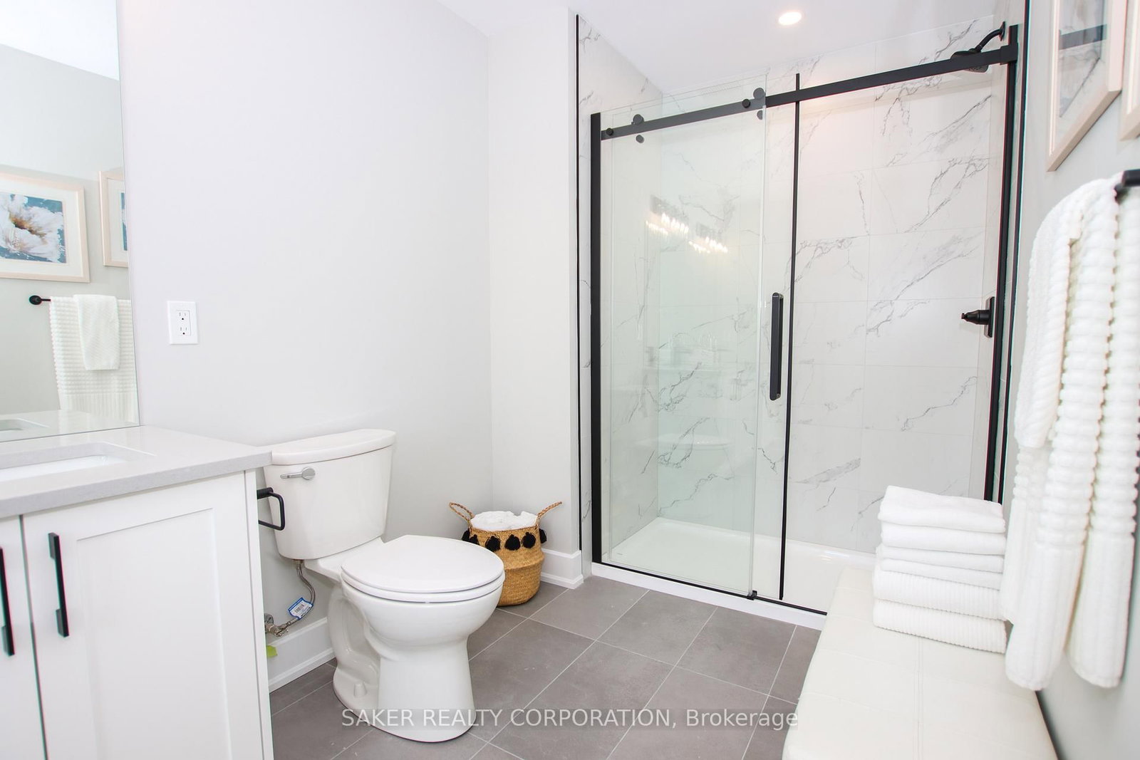 Townhouse for sale at 579 REGENT Street, Strathroy-Caradoc, Ontario, N0L 1W0 - Mount Brydges - MLS: X12945814