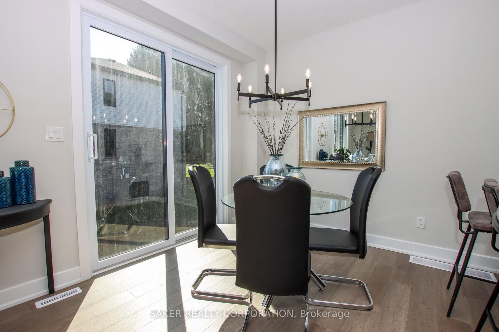 Townhouse for sale at 579 REGENT Street, Strathroy-Caradoc, Ontario, N0L 1W0 - Mount Brydges - MLS: X12945814