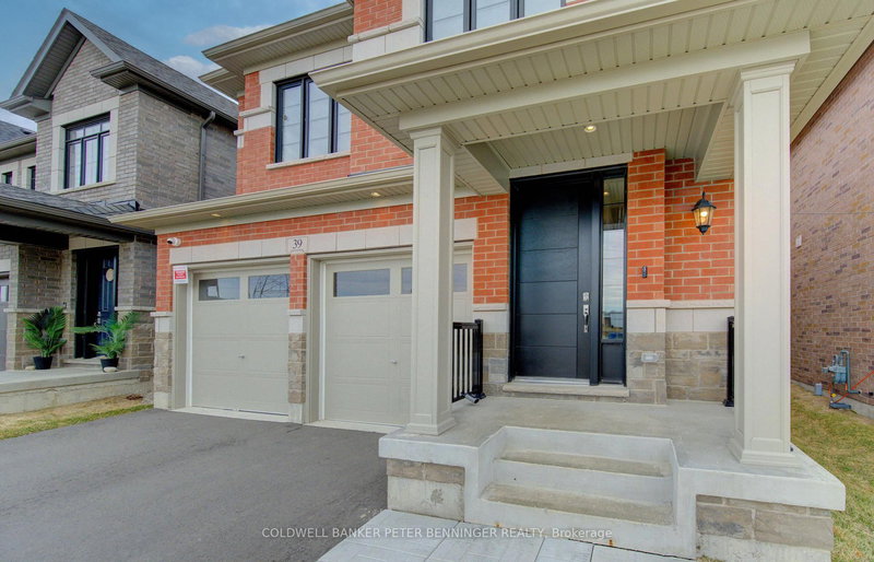 39 GUERNSEY Dr, Kitchener, N2R 0T7 | Image 3