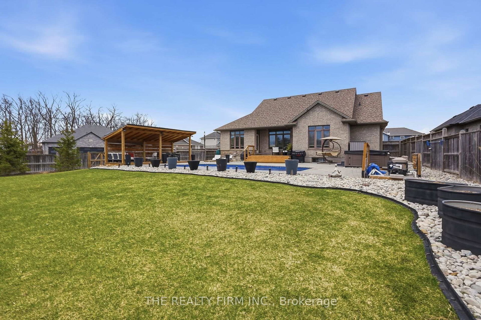 Listing Image 44