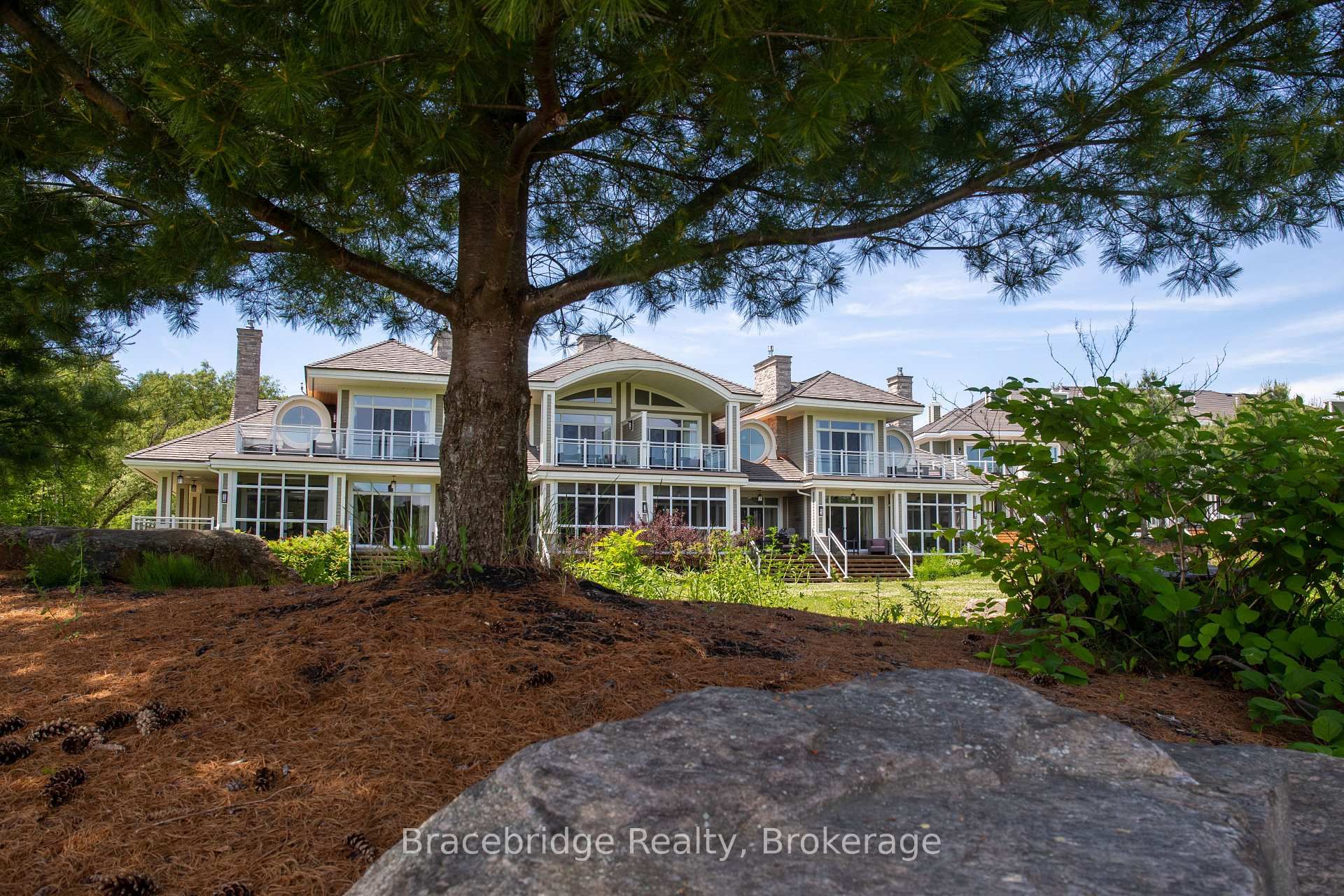 1869 Muskoka Road 118 Highway W, Unit G103-D1