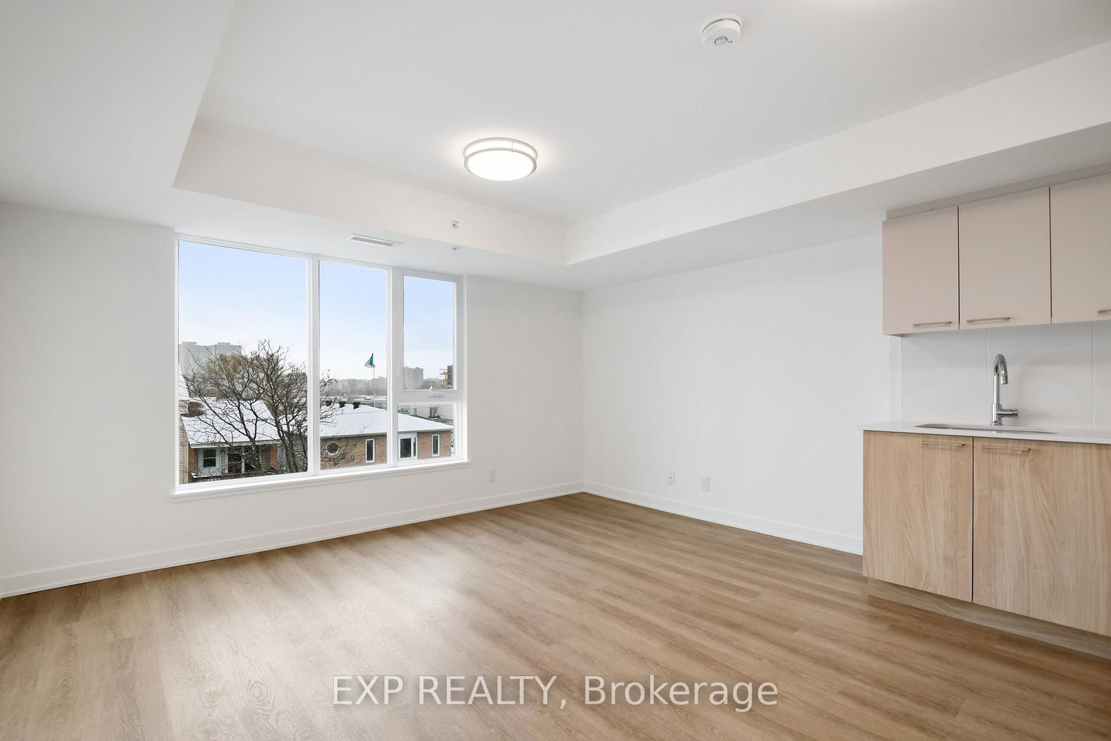 19 ROBINSON Avenue, Unit 203 - Photo 11